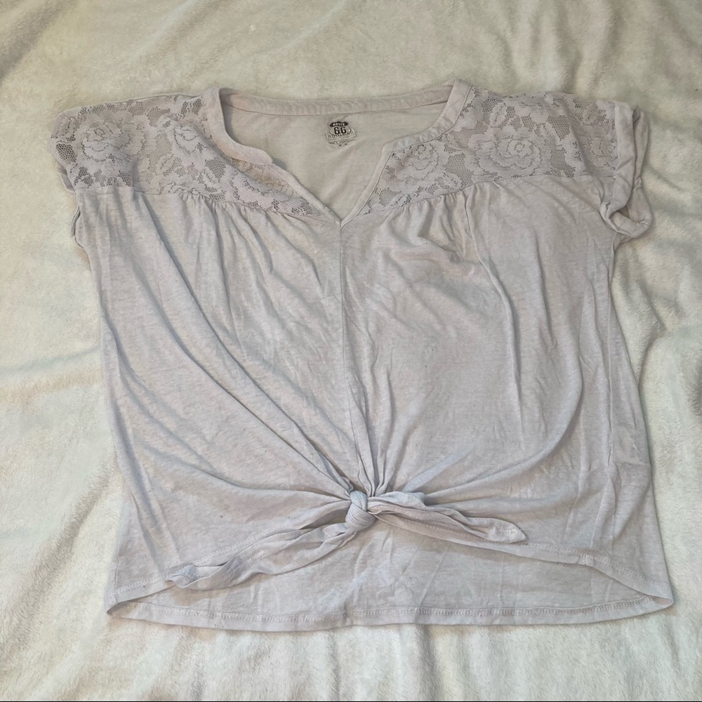 🔴5/$25 White Lace Accent White Tie Shirt, M